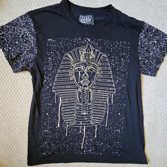 Fresh Laundry 》 size L T-shirt - Picture 1 of 3